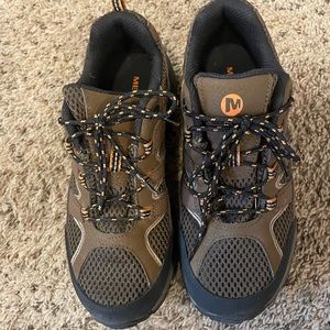 Youth 5 Merrell shoes